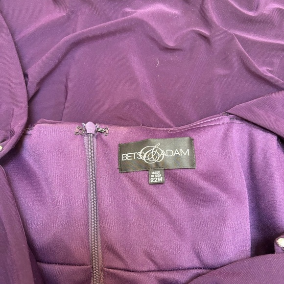 Betsy & Adam Sleeveless Draped Purple Evening Gown Rhinestone Accents 22W - Picture 11 of 13
